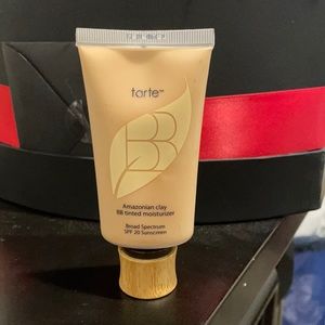 Amazonian Clay BB tinted moisturizer